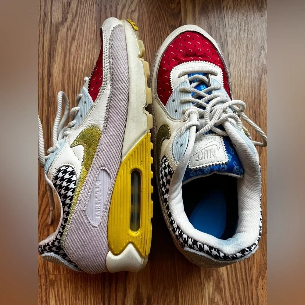 Nike Air Max 90 Women’s 11.5. Colorful.
